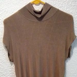 Chico's Traveler's Taupe shirt. Size 1